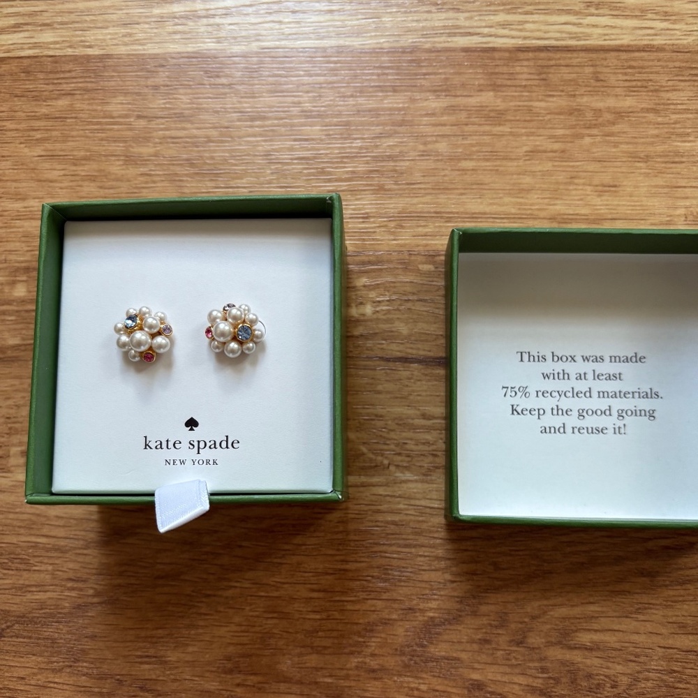 Kate Spade Pearl Caviar Cluster Stud earrings - Picture 5 of 8
